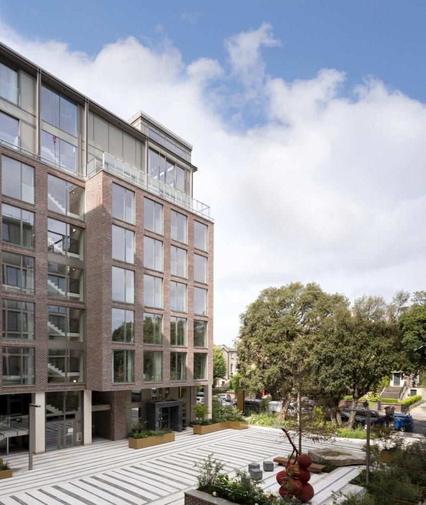 Lansdowne Place | The Templeton Courtyard and view to Lansdowne Road