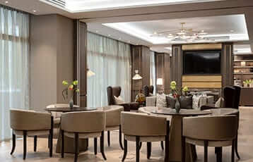 <p><strong>Residents’ Lounge<br />
</strong>A luxurious sanctuary where you can enjoy a tea or coffee throughout the day and simply unwind and relax.</p>
