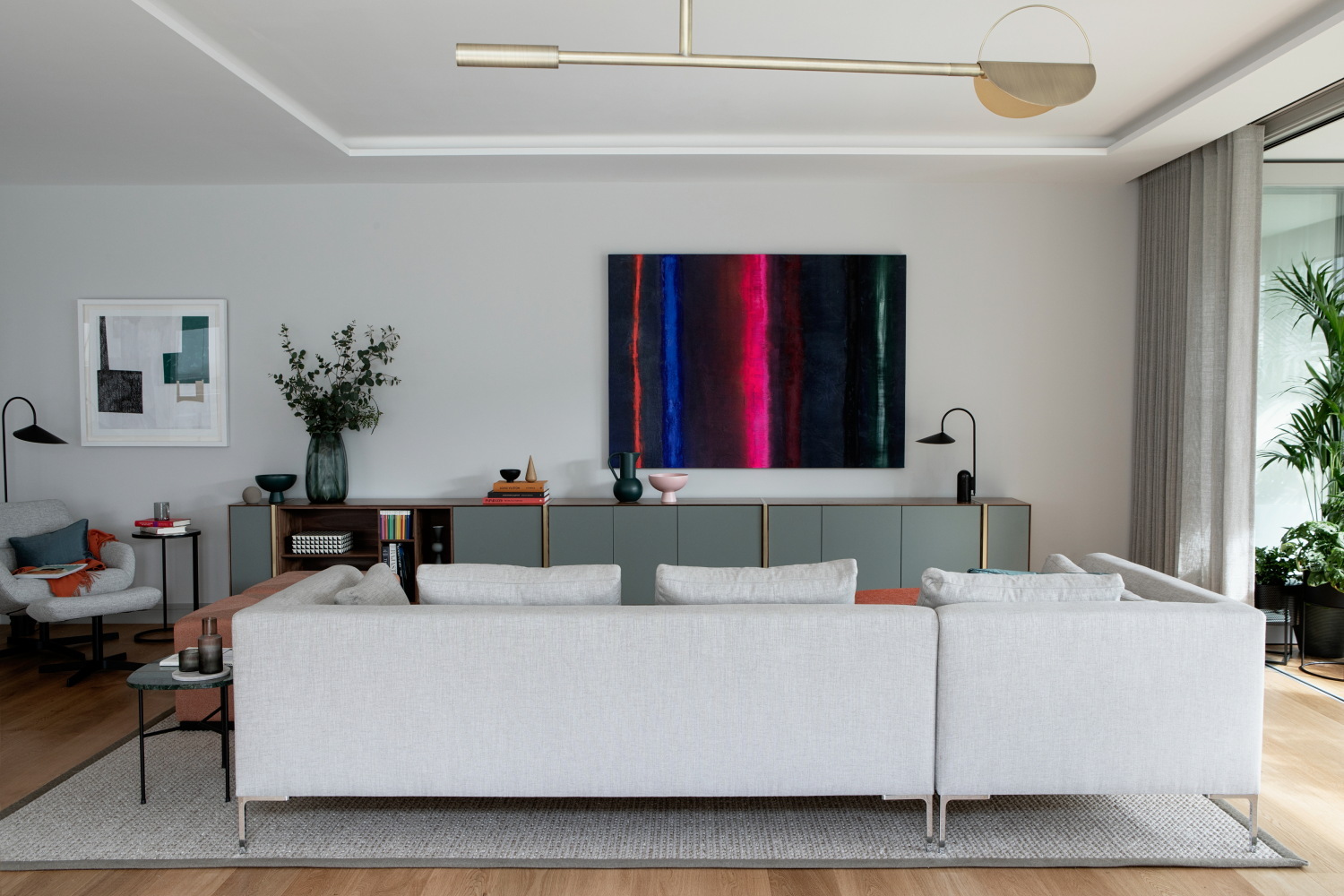 Show Apartment Image